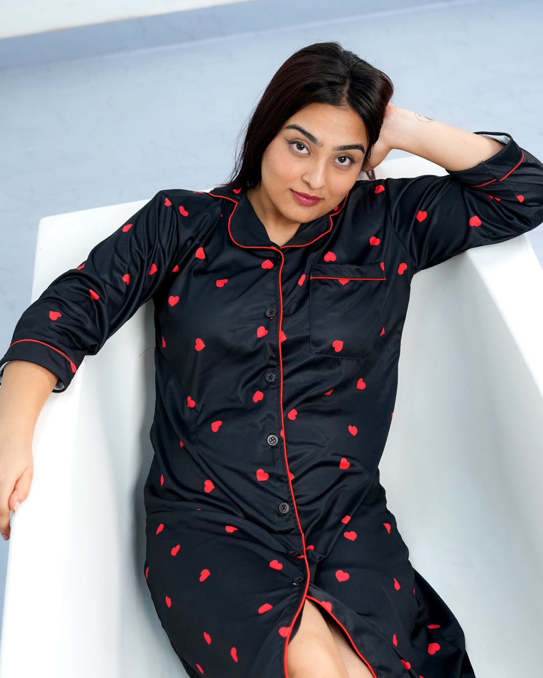 Love in Black NightTee – Set of 1 | Night time Essentials